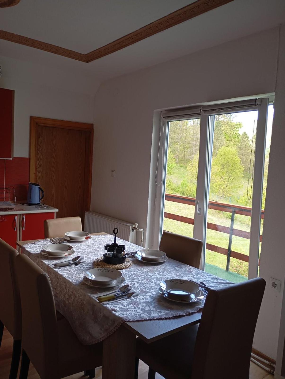 Apartman Denis Una Luzine Zewnętrze zdjęcie