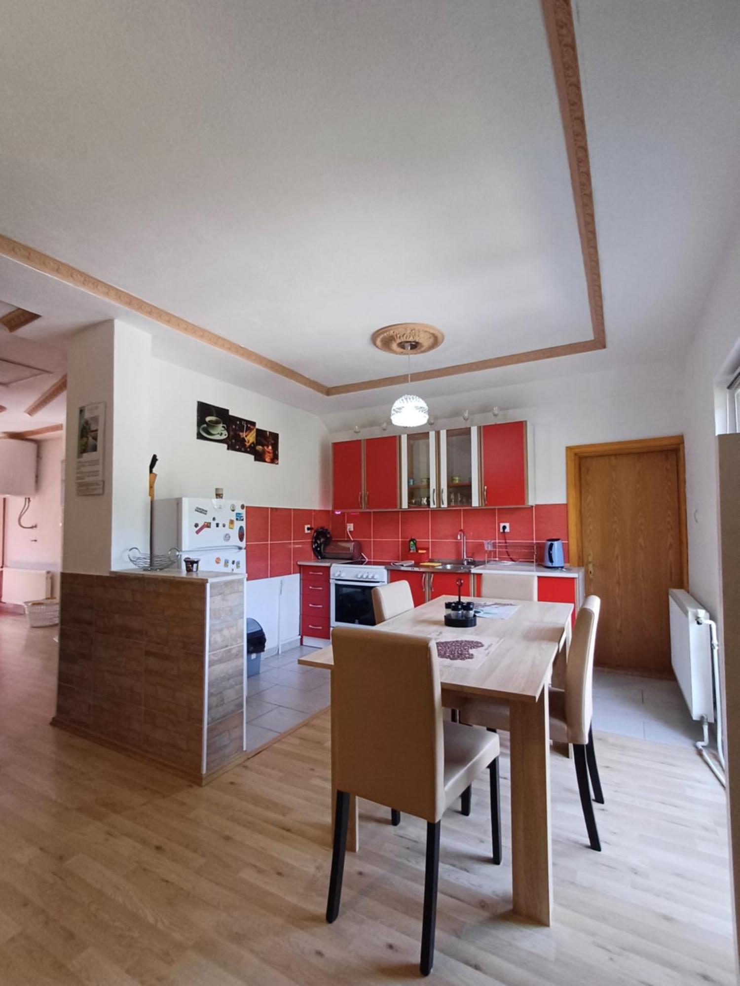 Apartman Denis Una Luzine Zewnętrze zdjęcie