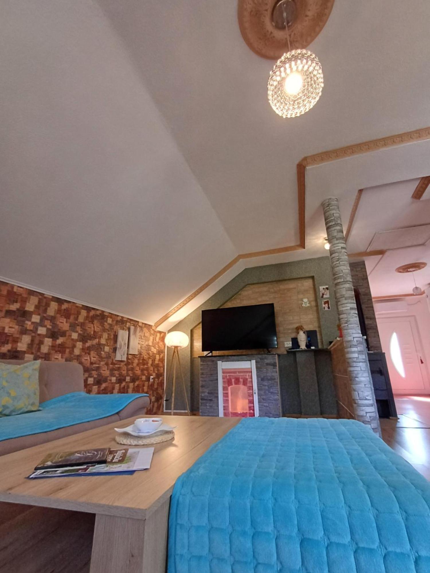Apartman Denis Una Luzine Zewnętrze zdjęcie