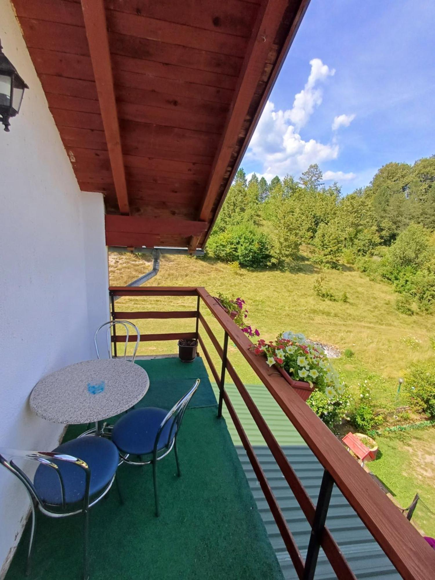 Apartman Denis Una Luzine Zewnętrze zdjęcie
