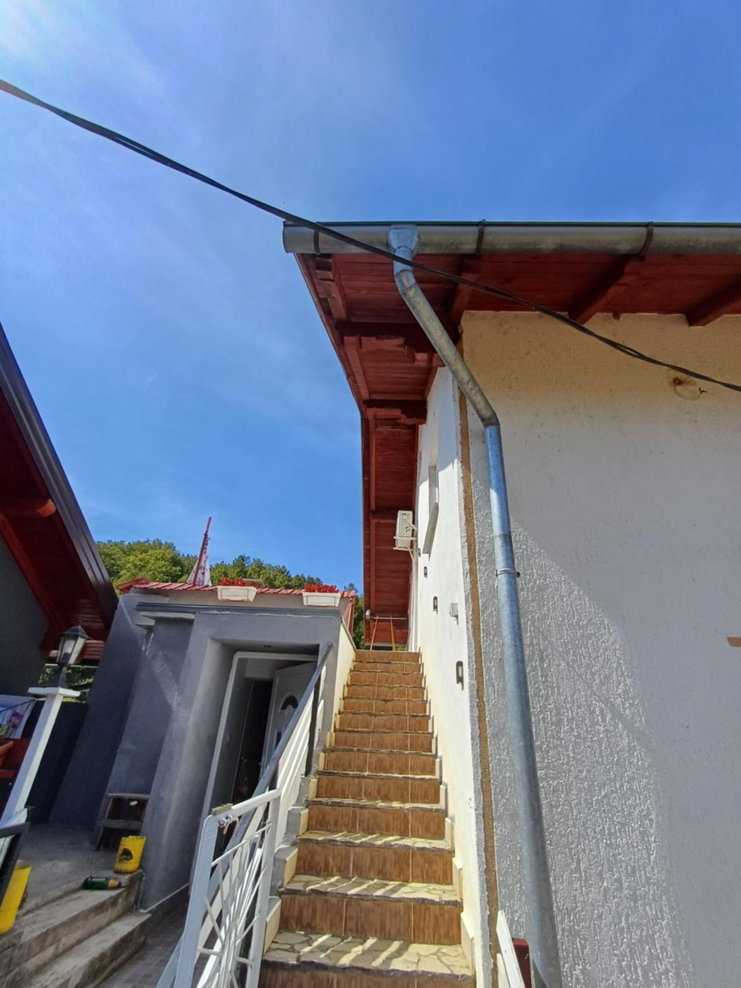 Apartman Denis Una Luzine Zewnętrze zdjęcie